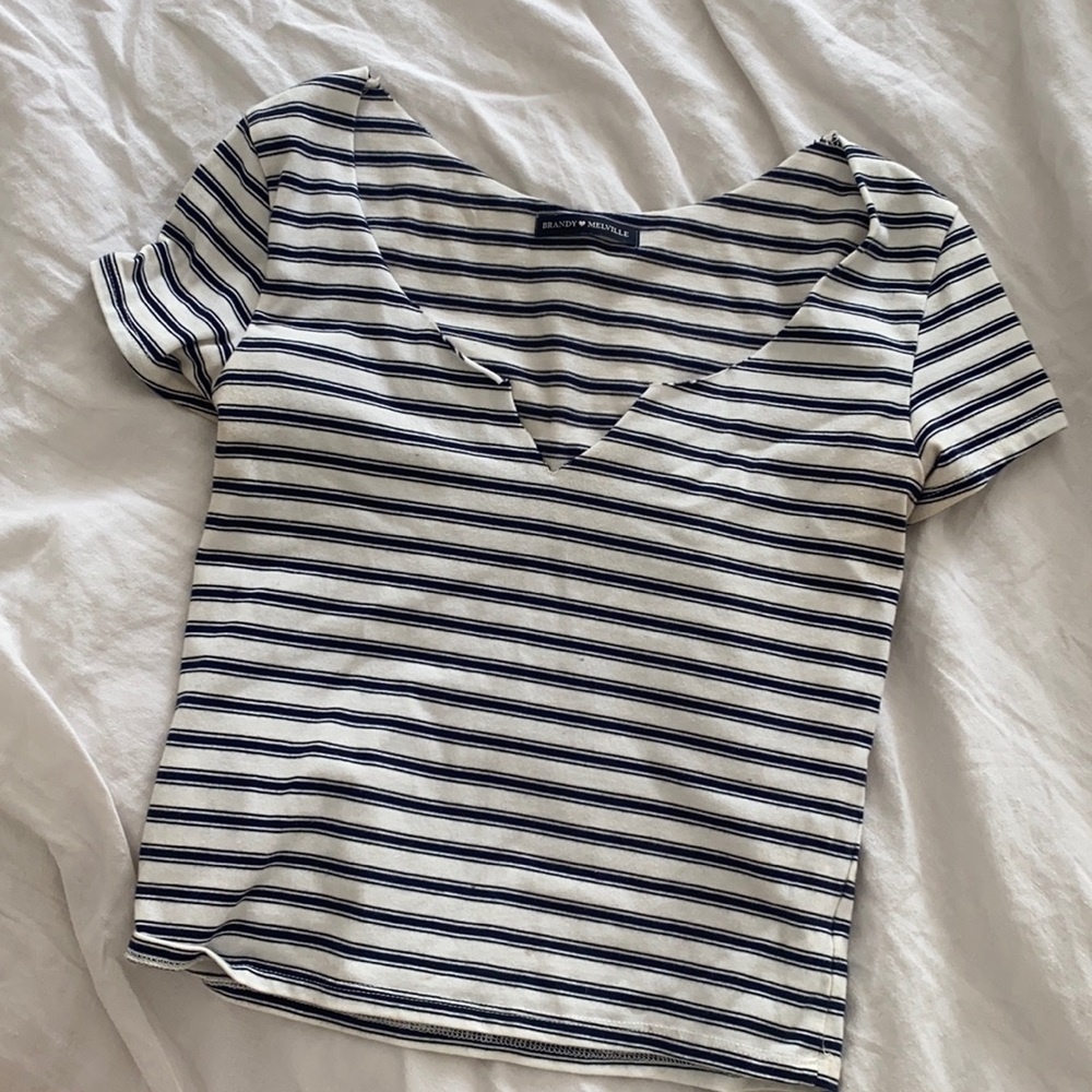 Brandy Melville tshirt
